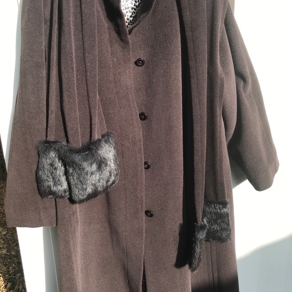 Meet your Posher, Mary Anne - Picture 3 of 5